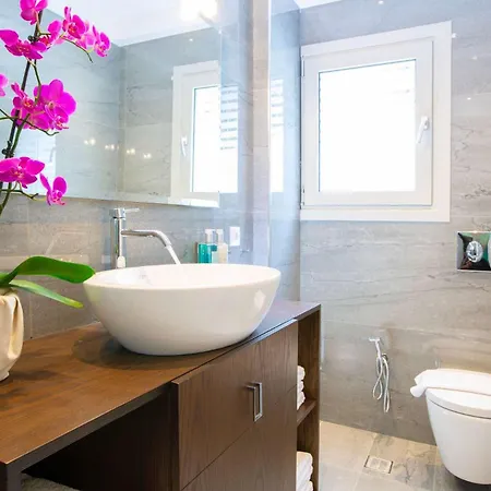 Omicron & White - Offwhite Vila Vasiliki